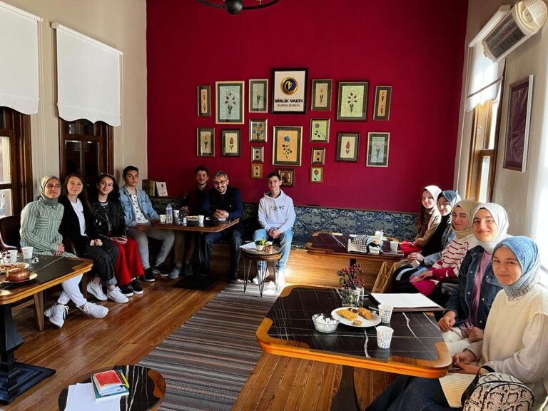 Engaging Book Critique Session at Birlik Foundation’s Bursa Branch