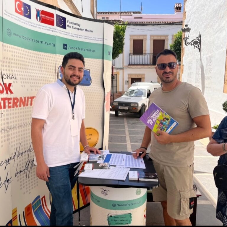 Presentación de Proyecto Digital en la Feria del Libro de España: Presentación de Aplicaciones Web y Móviles